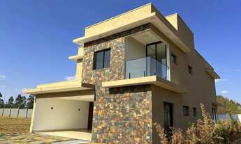 Imagem: Sobrado de alto padrão com piscina no Terras