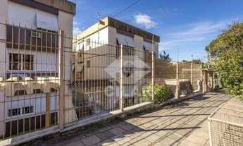 Imagem 3: Apartamento com 2 dormitórios à venda, 68 m² por R$ 298.000 - Teresópolis - Porto Alegre/R