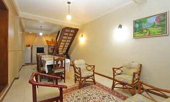 Imagem 3: Ampla casa com 5 dormitórios e terraço no Passo da Areia