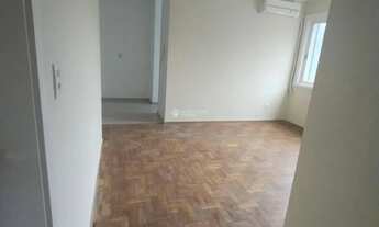 Imagem 2: Apartamento 2 dormitórios, 2 banheiros, garagem escriturada, ótima localização no Cristo R