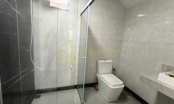 Imagem 7: Seu Novo Lar em São Francisco: Casa com 4 Quartos e Jardim Planejado