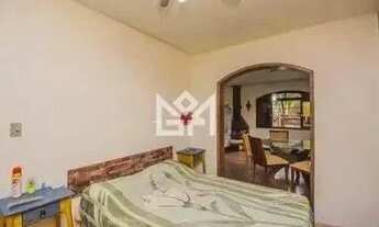 Imagem 7: Casa à venda em Porto Alegre (São João) 3 quartos, 4 vagas, despensa e churrasqueira