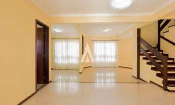 Imagem 2: Casa com 1 suíte e 4 quartos à venda no bairro Saguaçu em Joinville-SC por R$1.790.000,00