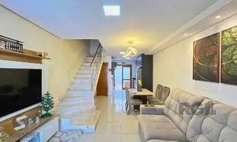 Imagem 4: Casa em Porto Alegre, no bairro Guarujá, com 2 dormitório(s), e 2 banheiros, à venda