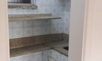 Imagem 5: QUARTO E SALA FRENTE, AO LADO DA PRAÇA ANTERO DE QUENTAL