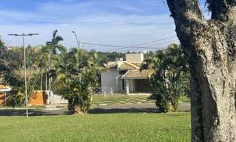 Imagem 3: Sobrado para venda possui 285 metros quadrados com 3 quartos em Centro - Águas de São Pedr