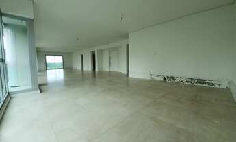 Imagem 3: Apartamento para venda tem 402 metros quadrados com 4 quartos