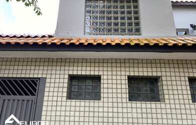 Imagem 2: Casa estilo loft + salão comercial - Próximo ao parque Chico Mendes