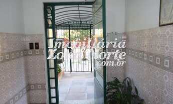 Imagem 3: Apartamento com 1 dormitório, sala, cozinha, banheiro, área de serviço fechada. Fica no 2°