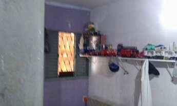 Imagem: Vende se uma casa com piscina