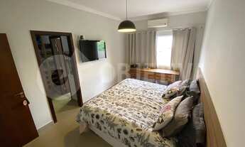 Imagem 7: Excelente casa estilo sobrado no bairro Jardim Colina em Uberlândia