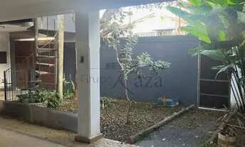 Imagem 4: Casa para aluguel possui 250 metros quadrados com 3 quartos