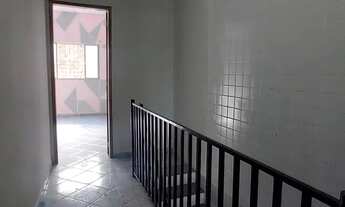 Imagem 3: Casa de 2 pavimentos Ao lado do líder guama