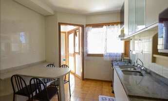 Imagem 5: Casa em condomínio mobiliada com 4 dormitórios no bairro Tristeza!