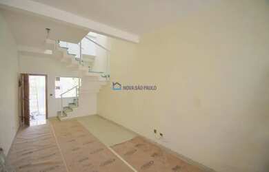 Imagem 3: Sobrado novo, com 3 dormitórios, suíte, tudo em porcelanato fino acabamento