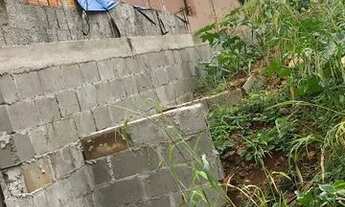 Imagem 5: Terreno com edícula no fundo em Ibiporã