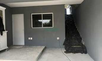 Imagem 2: Casa assobradada com 02 dormitórios, 01 vaga de garagem na Rivieira Paulista