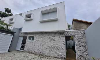 Imagem 2: Casa com 4 suítes e piscina privativa a 100 mts da praia. Camburizinho. Locação