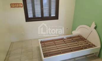 Imagem 2: LI464 - Ótimo imóvel com forro de laje, 03 dormitórios e anexo no Centro de Imbé