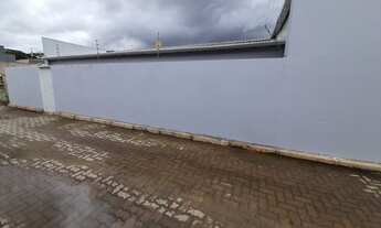 Imagem 2: Casa com 02 Quartos em Condomínio, Cozinha com Armários, ao lado do Tagua Parque