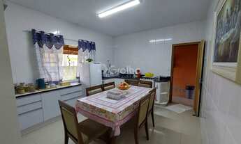 Imagem 5: Casa para Venda em Florianópolis, Carianos, 5 dormitórios, 1 suíte, 3 banheiros, 4 vagas