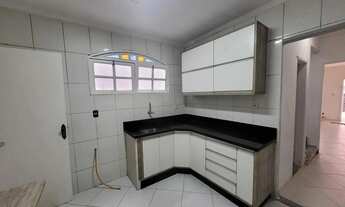 Imagem 8: Casa na Imbetiba para aluguel com 3 suítes, sendo 1 no térreo, e 2 vagas de garagem, Macaé