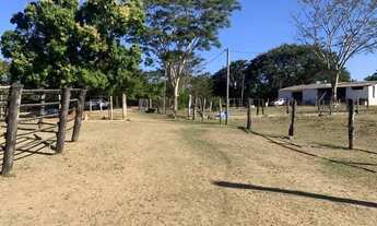 Imagem 2: Haras 11ha,casa sede inacabada, casa caseiro, rio nos fundos, galpão, Sete Lagoas