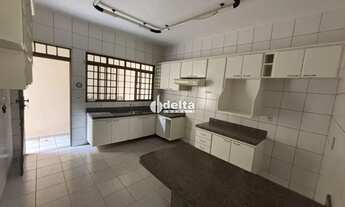 Imagem 12: Casa residencial com 3 quartos 1 suíte disponível para locação no bairro Tibery em Uberlân