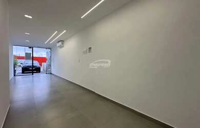 Imagem 3: Loja térrea comercial disponível para locação no bairro Centro, em Balneário Piçarras/SC