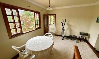 Imagem 3: Casa com 4 Quartos à Venda em Pendotiba