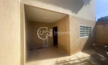 Imagem 2: Imperdível oportunidade de adquirir casa com 2 quartos, 2 salas, 2 banheiros e garagem na