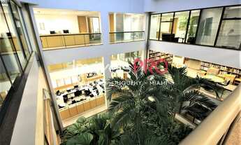 Imagem 3: Monousuario com 2 entradas distintas, 3 pavimentos, 69 vagas, elevador, ar condicionado