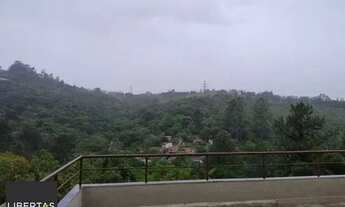 Imagem 7: Casa em Porto Alegre, no bairro Vila Nova, com 4 dormitório(s), e 4 banheiros, à