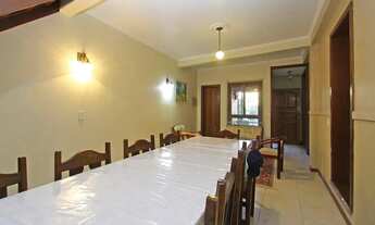 Imagem 5: Ampla casa com 5 dormitórios e terraço no Passo da Areia