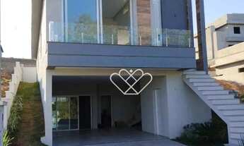 Imagem 2: Desfrute de Luxo e Conforto: Casa de 251m² com Piscina e Escritório no Cyrela Landscape Se