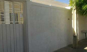 Imagem 2: ALUGA-SE UMA CASA NO BAIRRO DOM MALAN