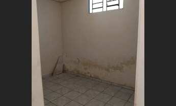 Imagem 7: Barraco Grande em Ceres, a 2 ruas da Faculdade Faceres