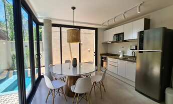 Imagem 2: Sobrado para aluguel possui 180 m2 com 3 suites e piscina privativa