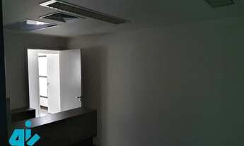 Imagem 2: Sala comercial ao lado do metro carrao