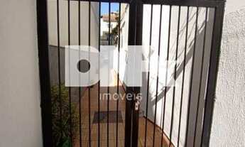 Imagem 2: CASA DE VILA COM 2 QUARTOS E VARANDA COLADA NO SHOPPING TIJUCA