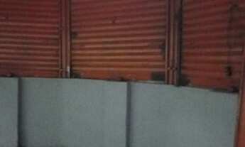 Imagem 6: Galpão com estacionamento, copa e banheiros para depósito, armazém ou escritório