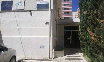 Imagem 5: Sala reformada com 12 m², com ar condicionado. Recepção e 2 vagas privativas para os cl