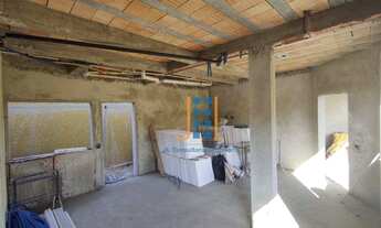 Imagem 5: Sobrado no Capão Raso com três quartos sendo uma suíte e terraço