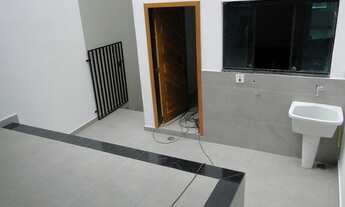 Imagem 5: Sobrado com 264m², 3 dormitórios, sendo 1 suíte, churrasqueira e 5 vagas em Santo André, S