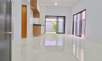 Imagem: Casa de condomínio térrea para venda possui