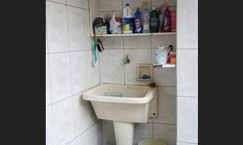 Imagem 2: Sobrado 3 dormitórios - 262,50 m² Possui uma edícula Quintal - 7 vagas de garagem Emba