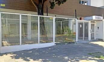 Imagem 2: Loja Comercial com pátio externo, a meia quadra da Av Assis Brasil