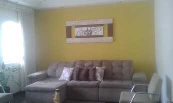 Imagem 3: Térrea para venda possui 210 metros quadrados com 3 quartos