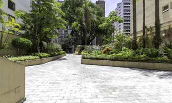 Imagem 2: LINDO APARTAMENTO REFORMADO A 500 METROS DO PARQUE TRIANO!