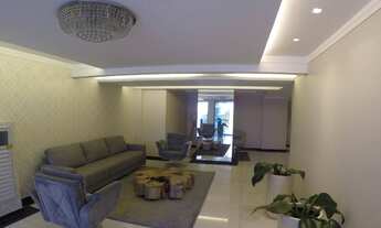 Imagem 2: Apartamento 2 dormitórios sendo uma suíte vista parcial do mar